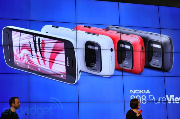 Nokia Unveil the 808: 41MP camera with Pure View and Xenon