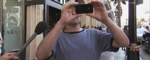 Video of the Week: Showing the iPhone 4S to Public and Telling them it’s the 5