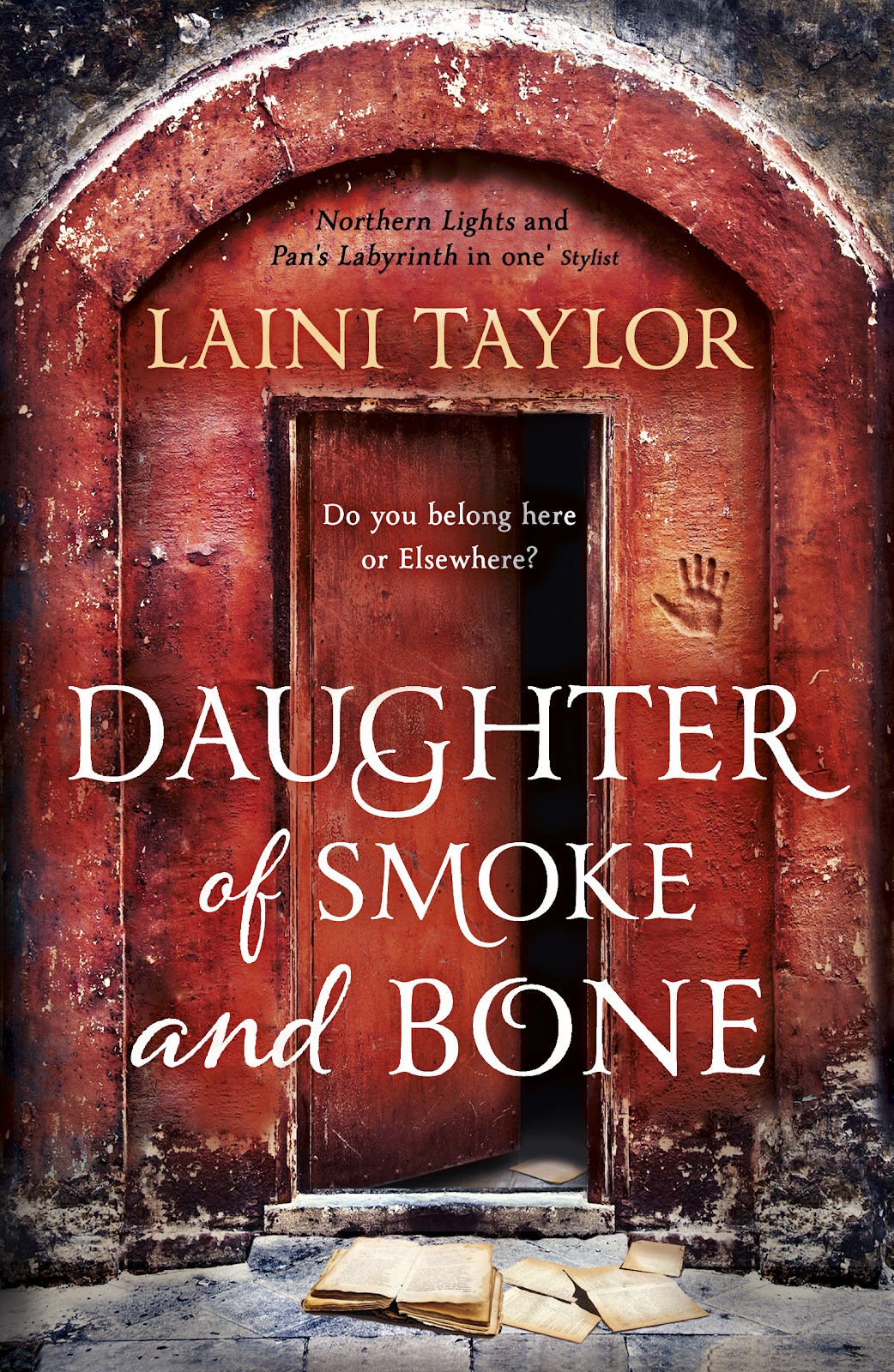 Book Review: Daughter of Smoke and Bone, by Laini Taylor